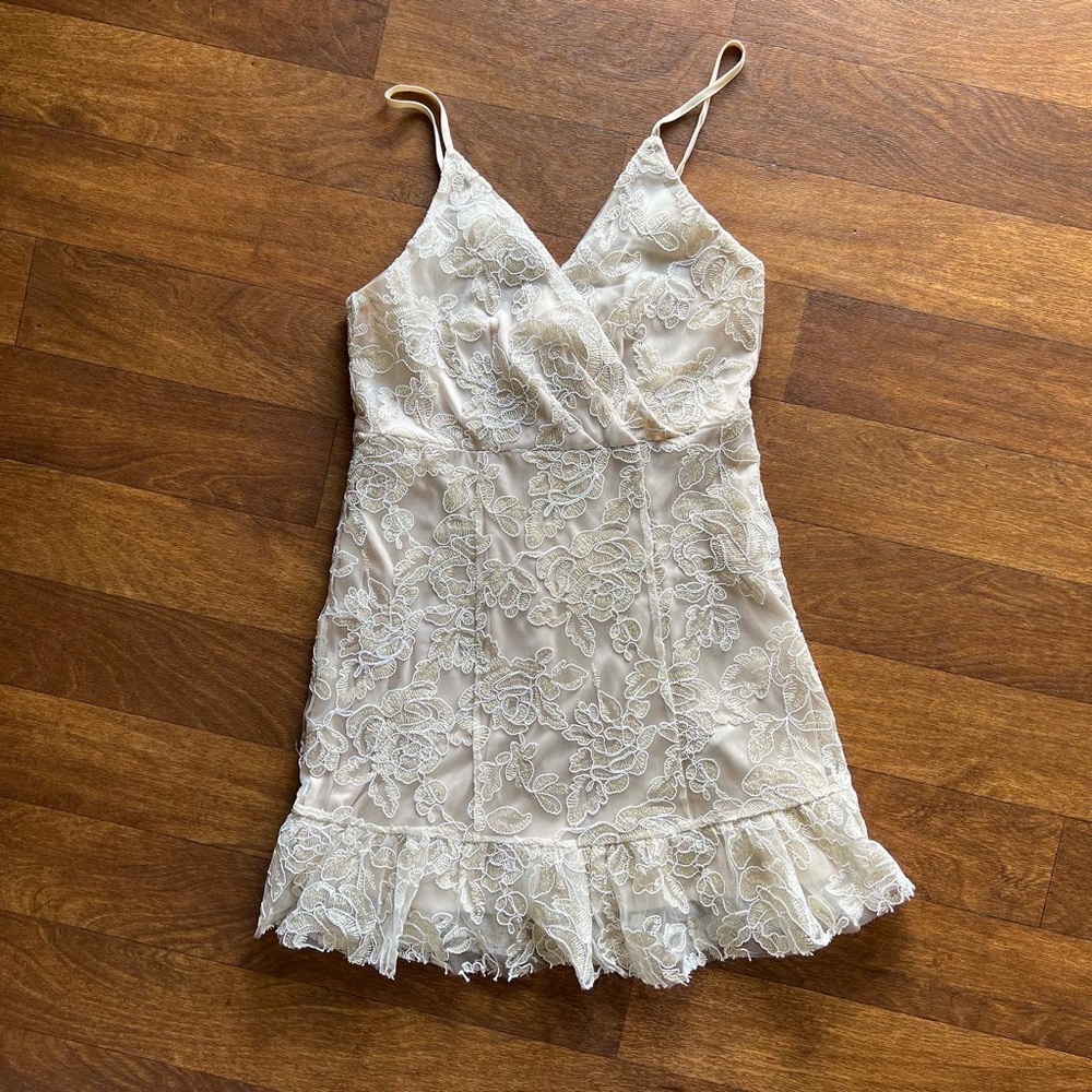 Forever 21 pearlcore party dress mini dress wedding dance holiday glam lace